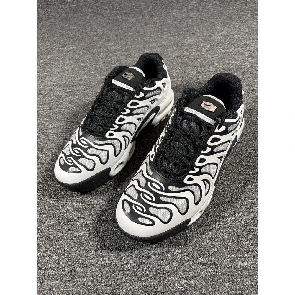 Nike Air Max Plus Drift Black White Panda Running Sneakers FV4081-102 Womens 8.5